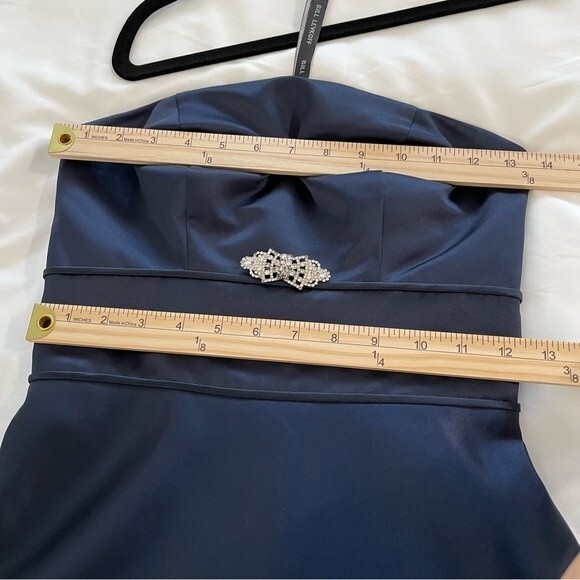 Bill Levkoff Formal Strapless Dress Size 0 Navy Blue Bubble Hem - Picture 6 of 8